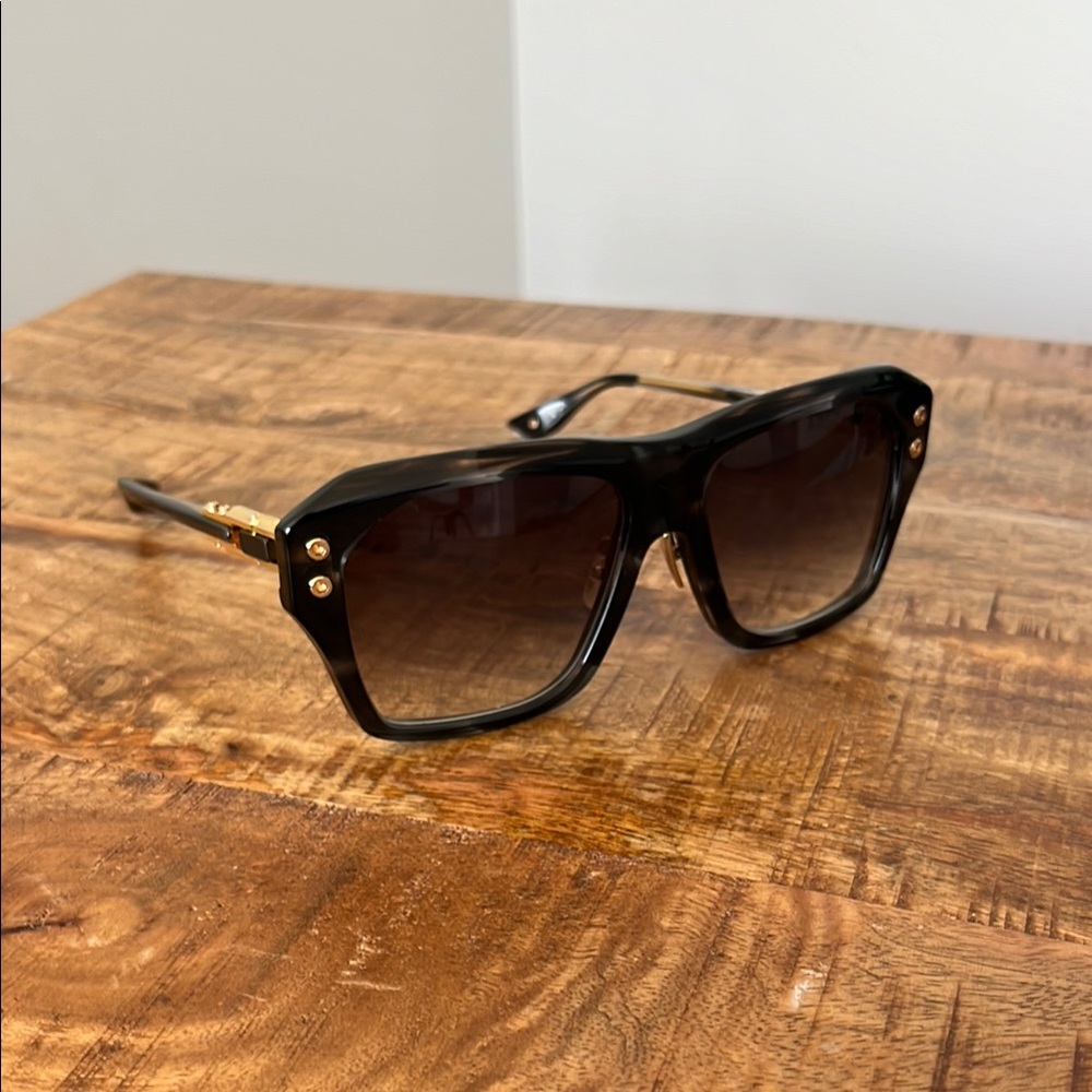 Stylish Black Sunglasses